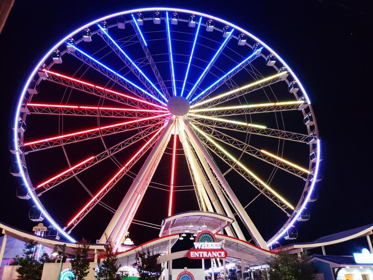 Moonshine Chalet, Hot Tub, Pool Access, Wifi, 1089 Free Tickets Each Paid Day, Dollywood And More Gatlinburg Εξωτερικό φωτογραφία