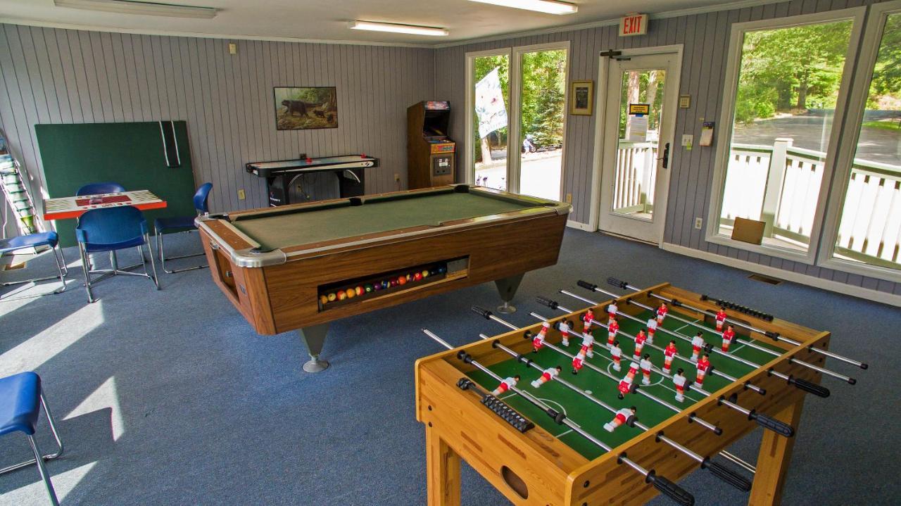 Moonshine Chalet, Hot Tub, Pool Access, Wifi, 1089 Free Tickets Each Paid Day, Dollywood And More Gatlinburg Εξωτερικό φωτογραφία